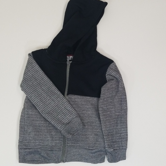 Boys Matching Set - Picture 4 of 7